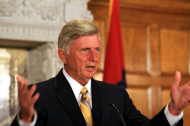 arkansas-democrat-gazette-staton-breidenthal-7212-gov-mike-beebe-speaks-monday-morning-during-a-press-conference-at-the-sate-capitol-about-his-recent-trip-to-france