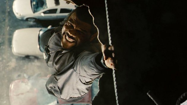 tyler-perry-strains-for-meaning-in-a-rare-dramatic-role-as-a-criminal-profiler-whose-family-is-endangered-in-rob-cohens-alex-cross