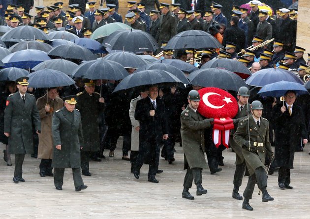 turkish-president-abdullah-gul-center-ministers-and-army-commanders-follow-a-guard-of-honour-at-the-mausoleum-of-turkeys-founder-kemal-ataturk-during-a-ceremony-marking-the-74th-anniversary-of-his-death-in-ankara-turkey-saturday-nov-10-2012-turkish-media-say-17-soldiers-have-been-killed-in-a-helicopter-crash-early-saturday-in-siirt-province-in-the-countrys-southeast-state-run-trt-television-said-the-crash-occurred-in-heavy-fog-in-a-mountainous-area
