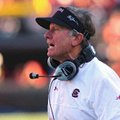 Arkansas Democrat-Gazette/STEPHEN B. THORNTON -- Gamecocks coach Steve Spurrier yells from the sidel...