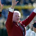 Frank Broyles is recognized prior to the Cotton Bowl Classic on Jan. 1, 2008. 