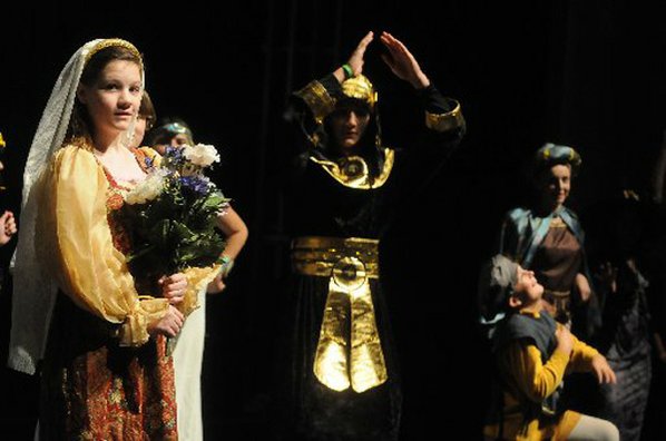 Cassidy Stewman plays Lady Macbeth ...
