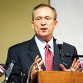 Arkansas Democrat-Gazette sports reporter Tom Murphy reported Friday that Long’s base salary will ri...