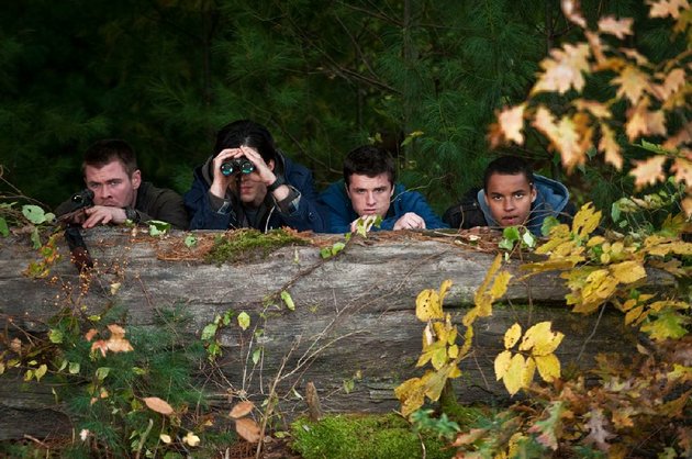 wolverines-assemble-jed-chris-hemsworth-matt-josh-peck-robert-josh-hutcherson-and-daryl-connor-cruise-form-the-resistance-in-red-dawn-dan-bradleys-remake-of-the-1984-john-milius-film