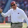 NWA Media/ MICHAEL WOODS --John L. Smith reacts to a call in the fourth quarter of Arkansas' Nov. 3 ...