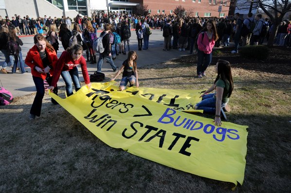 Bentonville High School freshman Rainy ...