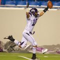Fayetteville's Jordan Dennis (10) celebrates as he returns an interception touchdown during the seco...