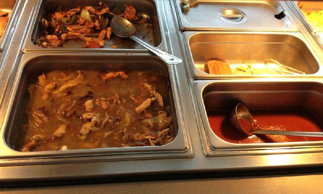 salsa-chicken-front-and-chicken-fajitas-back-are-included-on-the-lunch-buffet-at-la-salsa-mexican-peruvian-cuisine-in-north-little-rock