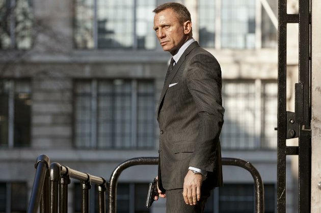 daniel-craig-returned-to-the-role-of-james-bond-in-skyfall-the-film-made-its-way-back-to-the-top-of-the-box-office-last-weekend-and-made-more-than-10-million