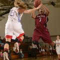Springdale’s Baiyinnah Taylor, right, makes a shot in front of Webb City (Mo.) defender Mikaela Burg...