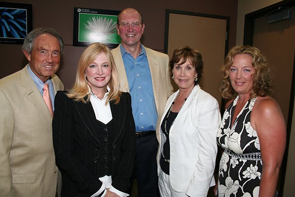 patsy-sutton-second-from-right-died-tuesday-at-the-age-of-74-eddie-sutton-far-left-spent-11-seasons-as-arkansas-head-basketball-coach