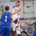 DaShaun Stark, center, of Springdale has become a vocal leader for the Bulldogs. 