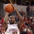 Arkansas Democrat-Gazette/STEPHEN B. THORNTON -- Arkansas' Marshawn Powell drives to the basket in t...