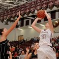 NWA Media/ANTHONY REYES -- Siloam Springs sophomore Mayse Pippin (31) shoots as Wagoner, Okla, Gabby...