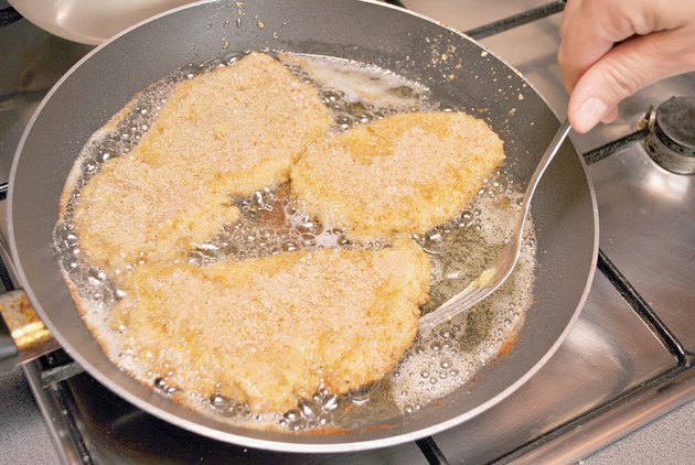 take-special-care-when-frying-chicken-to-avoid-spattering-the-hot-oil-or-buy-a-good-quality-electric-countertop-deep-fryer