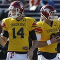 Senior Bowl South Squad quarterback Landry Jones of Oklahoma (14) and quarterback Tyler Wilson of Ar...