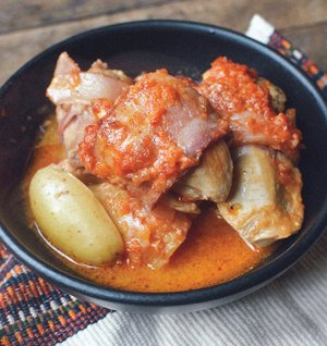 This Baked Chicken With Bacon is full of flavor and taste and is good for the whole family.