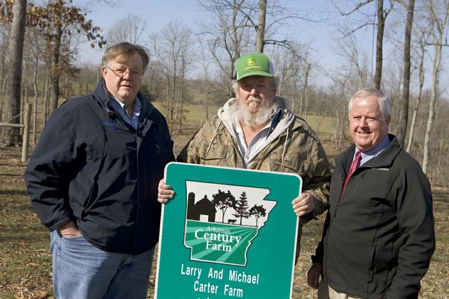 ricky-from-left-larry-and-ronny-carter-own-the-larry-and-michael-carter-farm-which-has-been-owned-by-the-same-family-for-more-than-160-years
