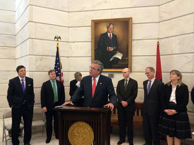 former-florida-gov-jeb-bush-speaks-tuesday-jan-29-2013-at-the-arkansas-capitol-at-an-education-rally-held-by-a-group-pushing-for-changes-to-the-way-the-state-approves-charter-schools