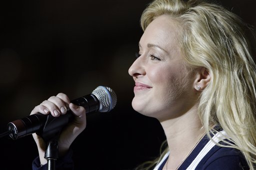in-this-undated-file-photo-country-singer-mindy-mccready-performs-in-nashville-tenn-mccready-who-hit-the-top-of-the-country-charts-before-personal-problems-sidetracked-her-career-died-sunday-feb-17-2013-she-was-37