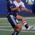 Springdale Har-Ber’s Ana Martinez, left, fights for the ball with Rogers High’s Kate Schmandt last y...