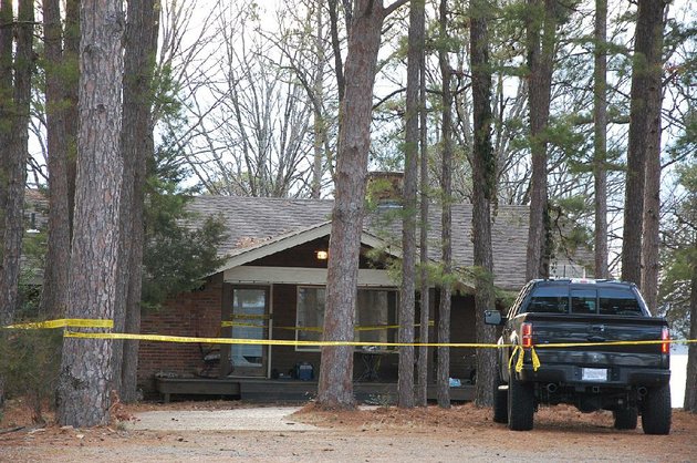 yellow-crime-scene-tape-blocks-off-the-home-of-mindy-mccready-in-heber-springs-on-monday-the-day-after-the-country-singer-was-found-dead-there-of-an-apparent-suicide-she-was-37