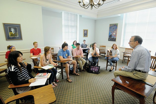 terrell-tebbetts-right-lyon-college-martha-heasley-cox-chair-in-american-literature-speaks-to-a-journalism-class-at-lyon-the-school-recently-announced-that-it-would-freeze-tuition-for-the-2013-14-school-year