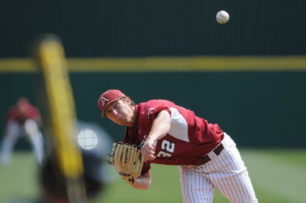 UA BASEBALL FOCUS 001