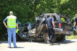 SUV crash near Scott kills 3