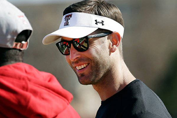 130401112224-kliff-kingsbury-single-image-cut_r600x400