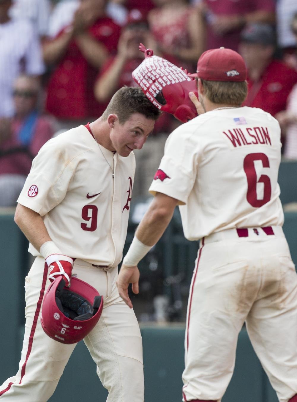 WholeHogSports - Van Horn: Hogs 'fine' at catcher