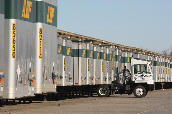 Trucker Posts Net Loss Cites Freight Pullback