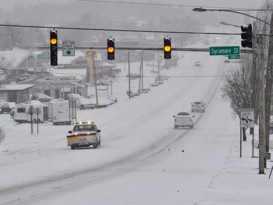 Arkansas Snowstorms: fayetteville snow nw daily_(2)