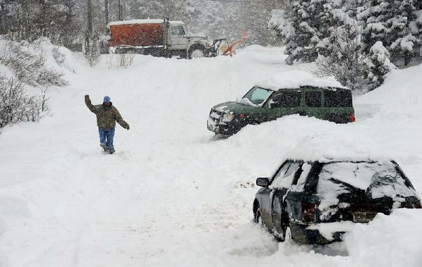 Storm pounds Colorado; I-70 closed | NWADG