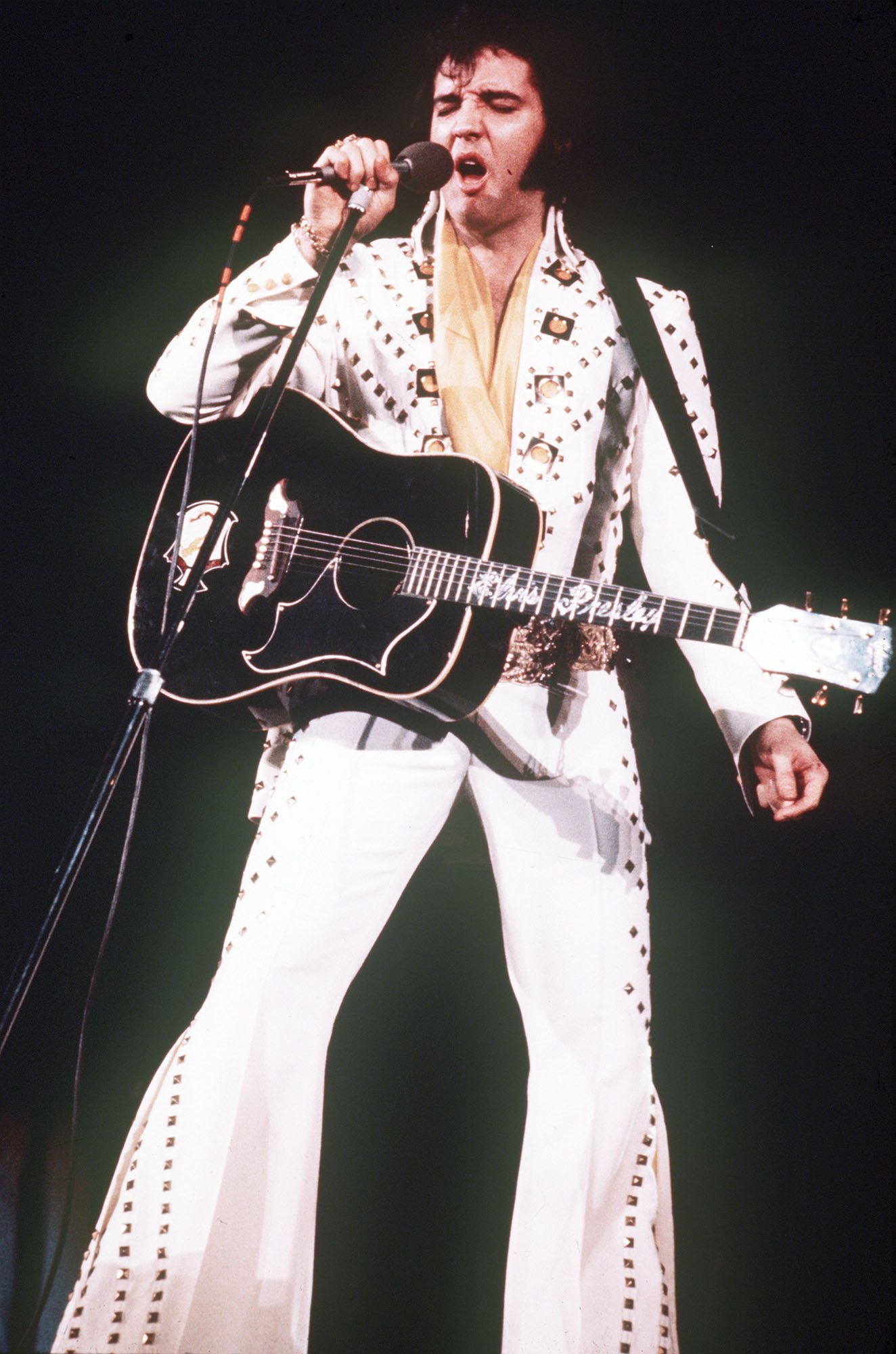 Elvis Presley sings during his 1973 concert 