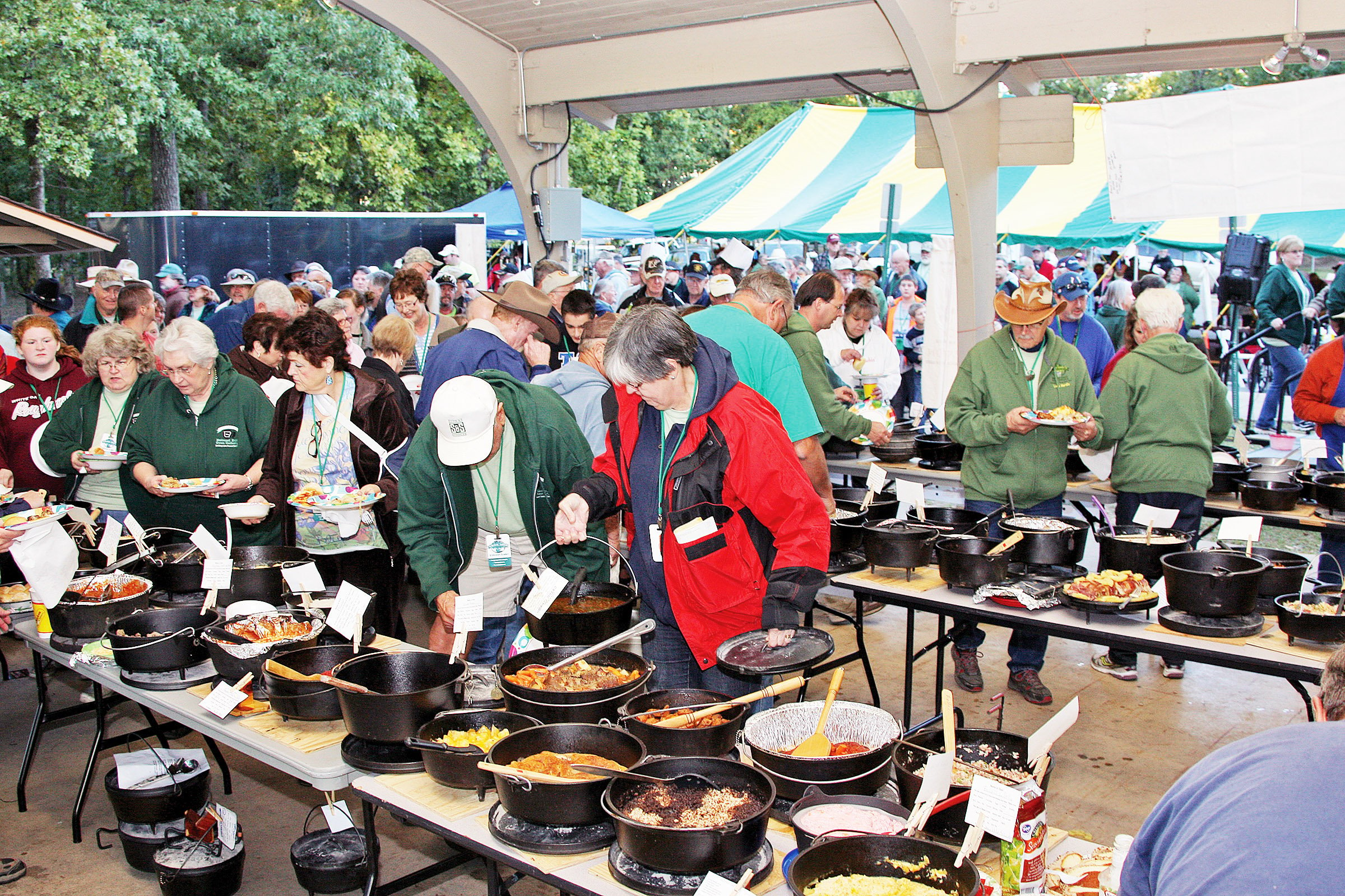 Crowd makes meals during National Dutch Oven Gathering
