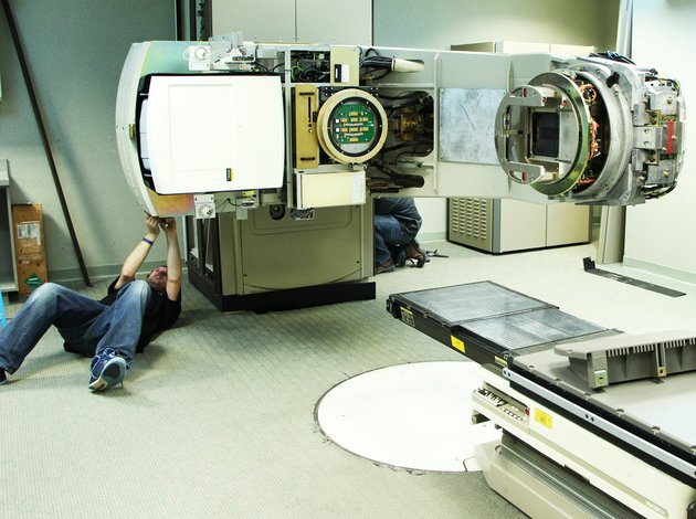 : White River Medical Center installs new machine for radiation therapy