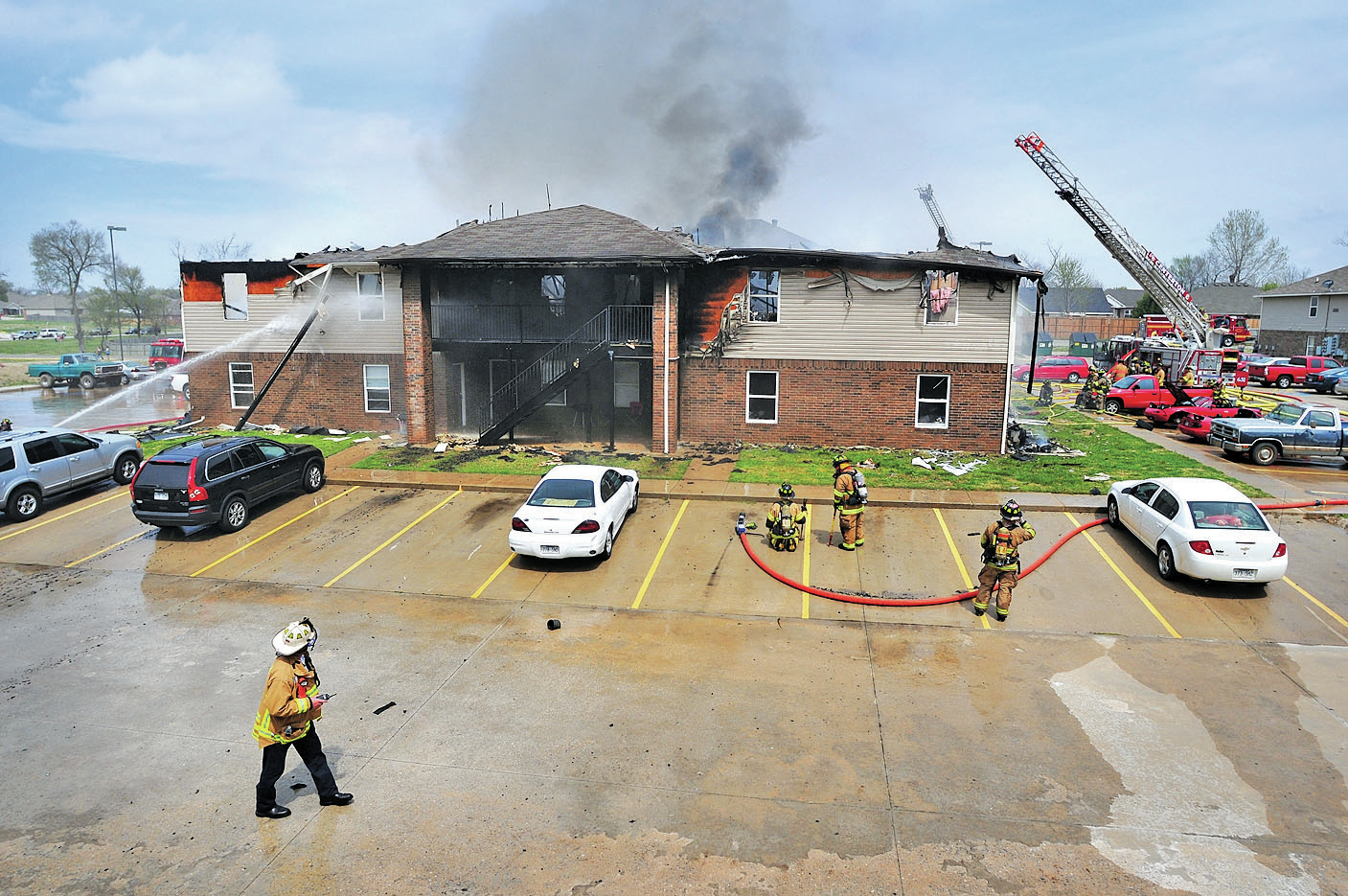 Fire Destroys Apartment Building | NWADG