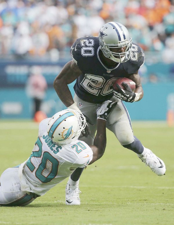 Cowboys place Darren McFadden on waivers; ex-Hog has no plans to