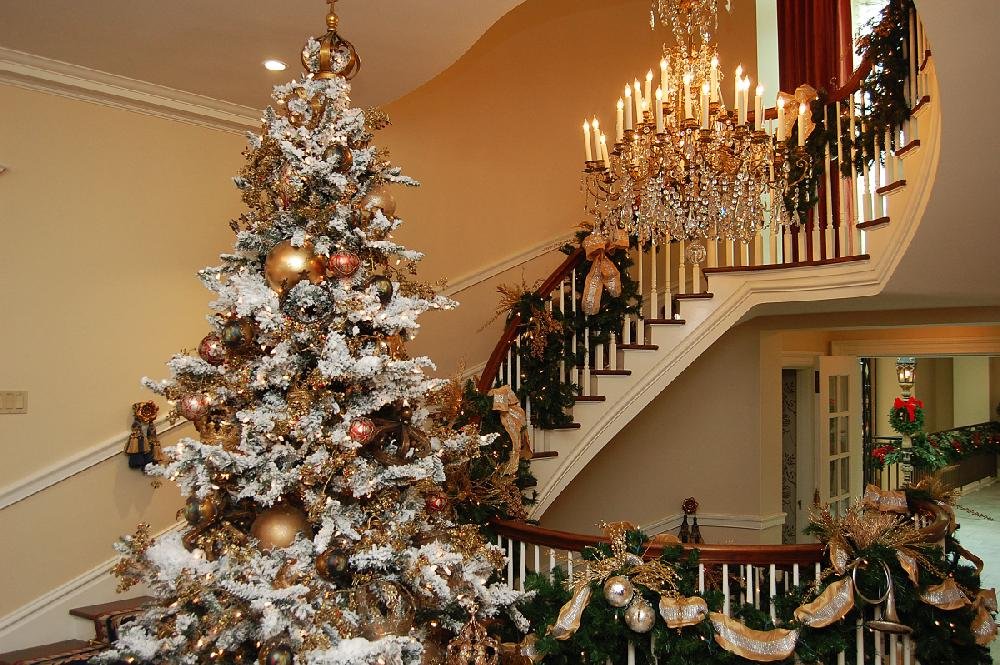 Governor S Mansion Goes Gothic In Christmas Decor