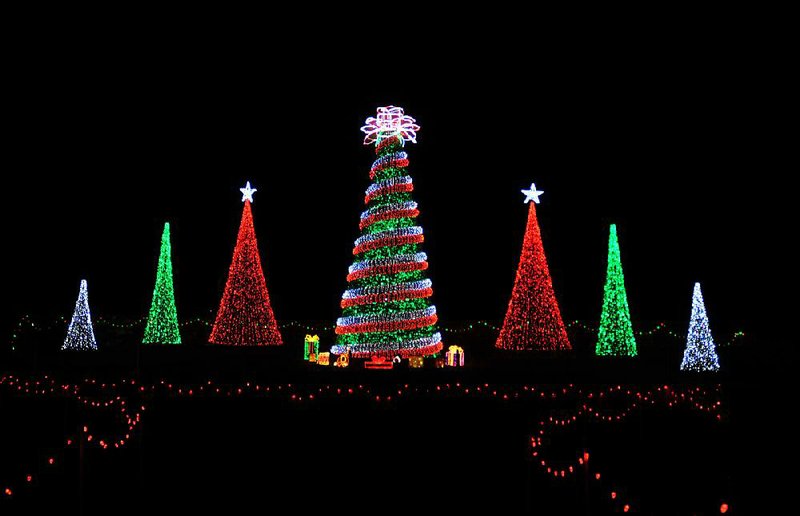10 Glimmering Arkansas Christmas Displays Offer Visitors Holiday Cheer