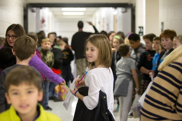 Some Bentonville schools facing enrollment crunch | NWADG