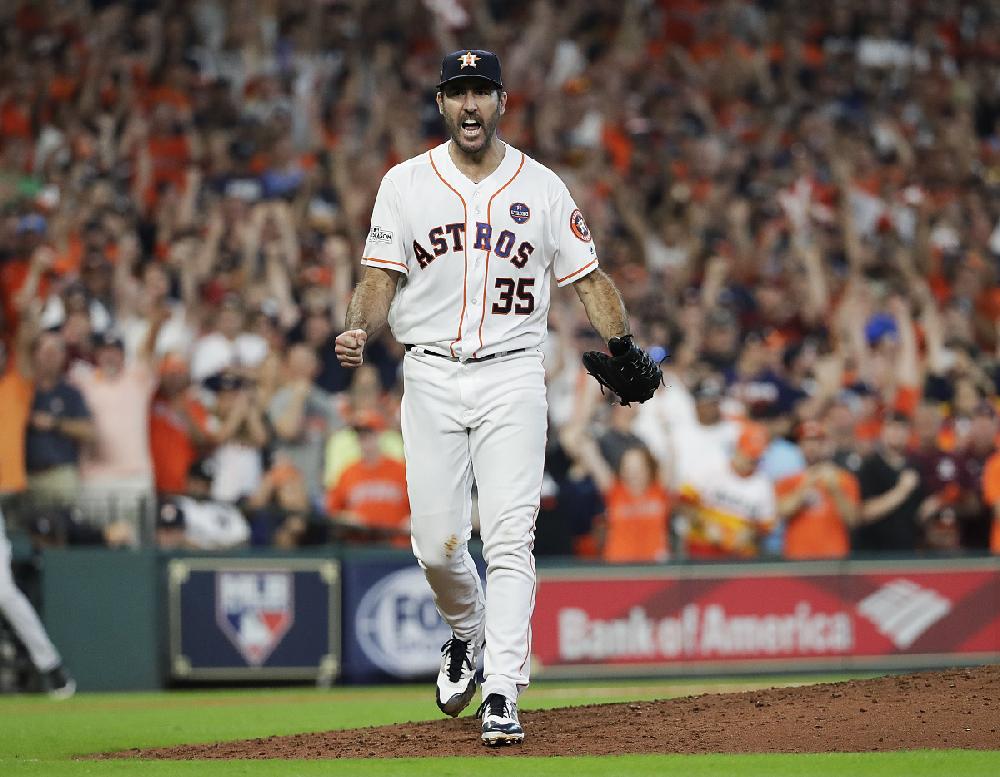 Almost a Jeffrey Maier moment for Yankees and Astros at Minute Maid