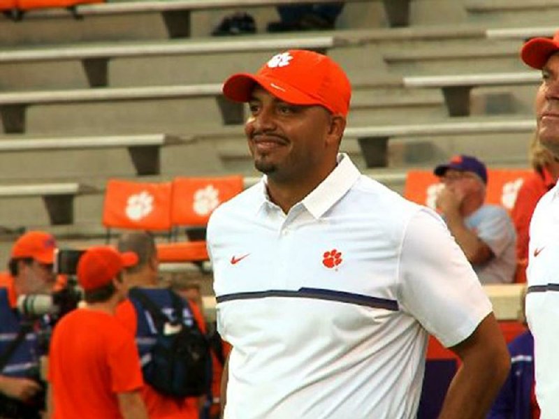 Clemson Co Offensive Coordinator Wins Broyles Award Honoring