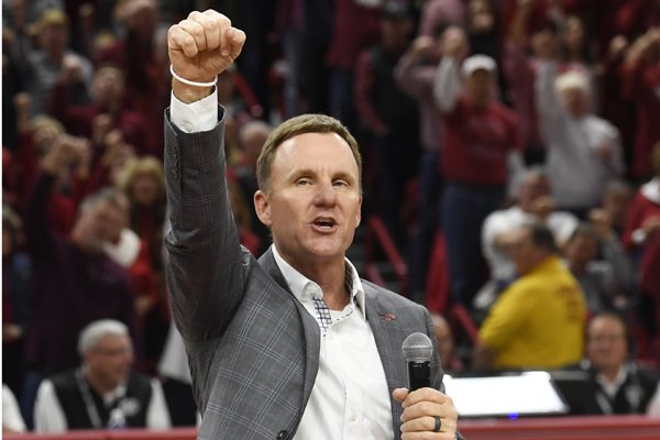 Morris: Razorbacks' full coaching staff not close