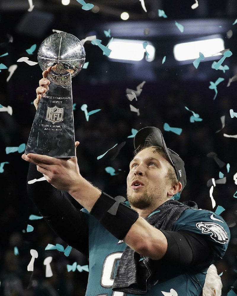 SUPER BOWL LII Eagles QB Foles plays part of Brady in offensive classic