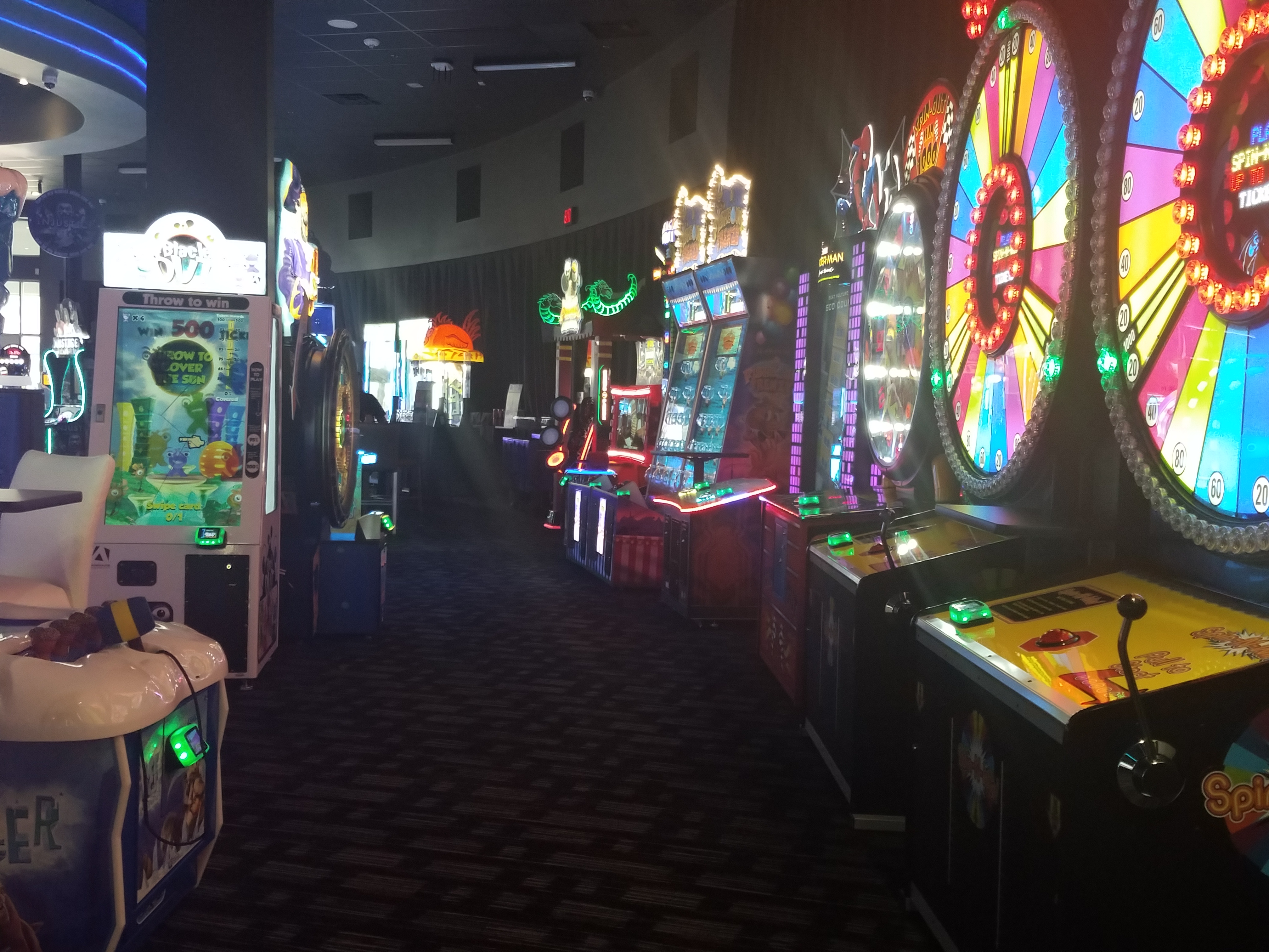 Rogers' Dave and Buster's opened Monday | NWADG