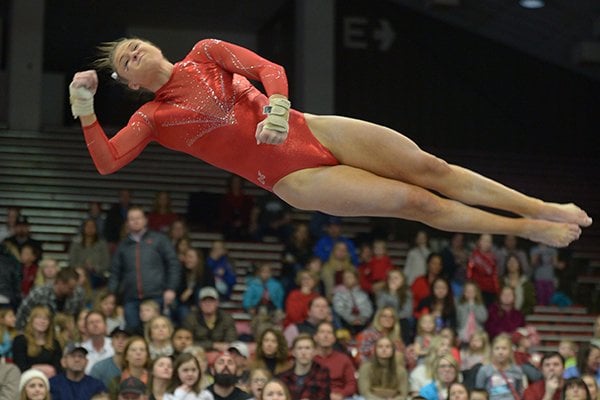 WholeHogSports - Arkansas gymnastics advances to national meet