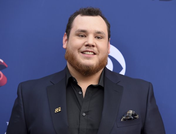 country-singer-luke-combs-to-perform-at-north-little-rock-s-verizon-arena