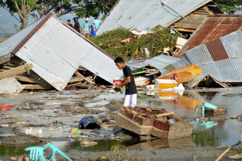 Over 380 Killed In Devastating Indonesia Tsunami Quake